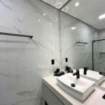 Apartamento com 1 quarto com hidromassagem e vista para o mar à venda em Aparecida - SP