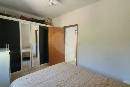 Casa à venda com 2 quartos no condomínio Karolyne, Votorantim - SP