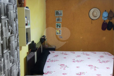 Casa de Vila à venda com 3 quartos em Jardim Santa Cruz, Salto, SP