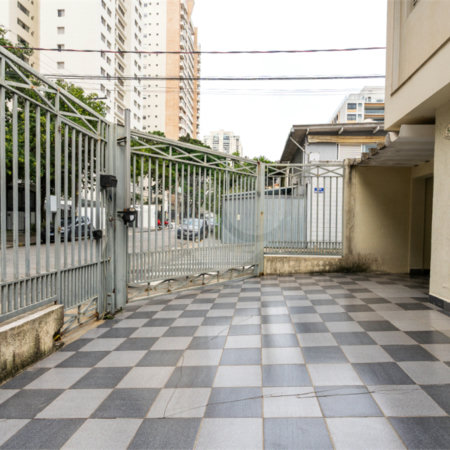 Sobrado à venda com 4 quartos, sendo 1 suíte, em Brooklin, São Paulo, SP