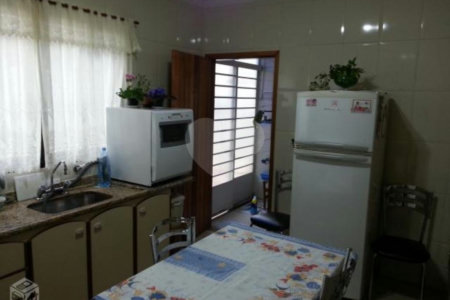 Sobrado à venda com 3 quartos, sendo 1 suíte, em Parque Vitória, São Paulo, SP