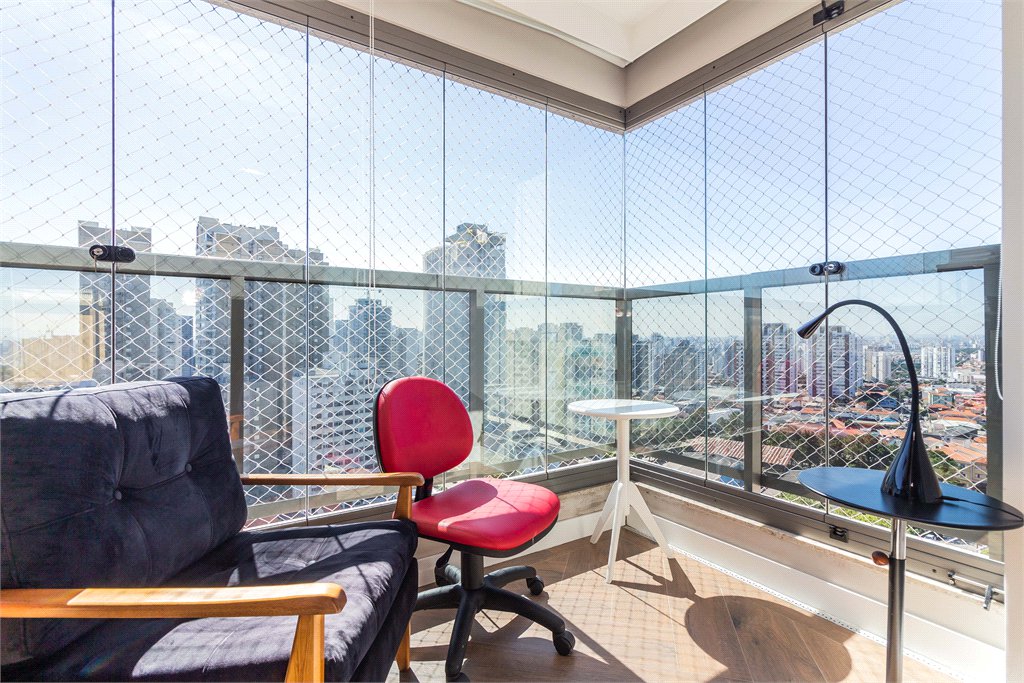 Apartamento à venda com 3 suítes em Vila Gumercindo, São Paulo, SP