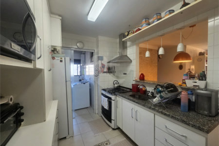 Apartamento à venda com 3 quartos, sendo 1 suíte, em Alto da Boa Vista, São Paulo, SP