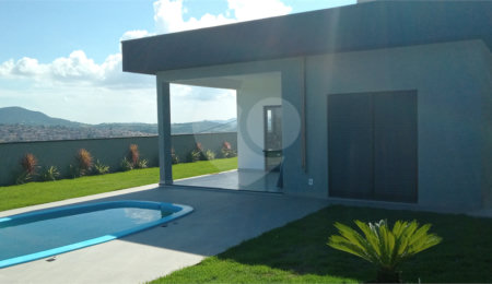 Casa Térrea à venda com 2 quartos, sendo 1 suíte,  no Centro, Bom Jesus dos Perdões, SP