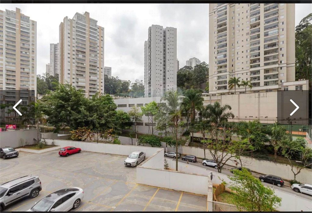 Apartamento à venda com 2 quartos, sendo 1 suíte,  em Vila Andrade, São Paulo, SP