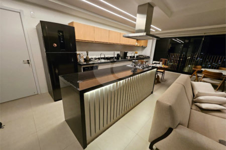 Apartamento à venda com 3 suítes em Vila Ferroviária, Araraquara, SP