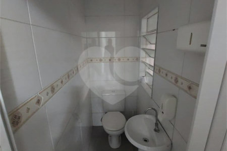 Casa para alugar com 3 quartos em Água Branca, São Paulo, SP