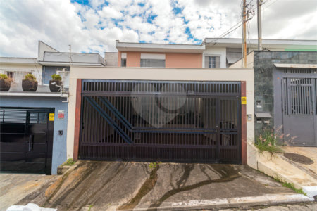 Sobrado à venda com 3 quartos, sendo 1 suíte, em Jardim Prudência, São Paulo, SP