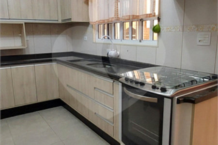 Casa à venda com 3 quartos, sendo 1 suíte,  no condomínio Jardim Europa, Mogi das Cruzes - SP