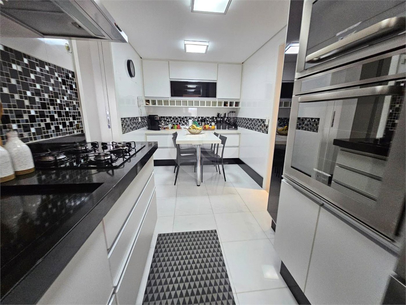 Apartamento à venda com 3 quartos, sendo 1 suíte, em Vila Regente Feijó, São Paulo, SP