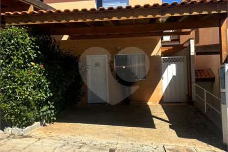 Casa à venda com 2 quartos no condomínio Altos do Boa Vista, São Roque - SP