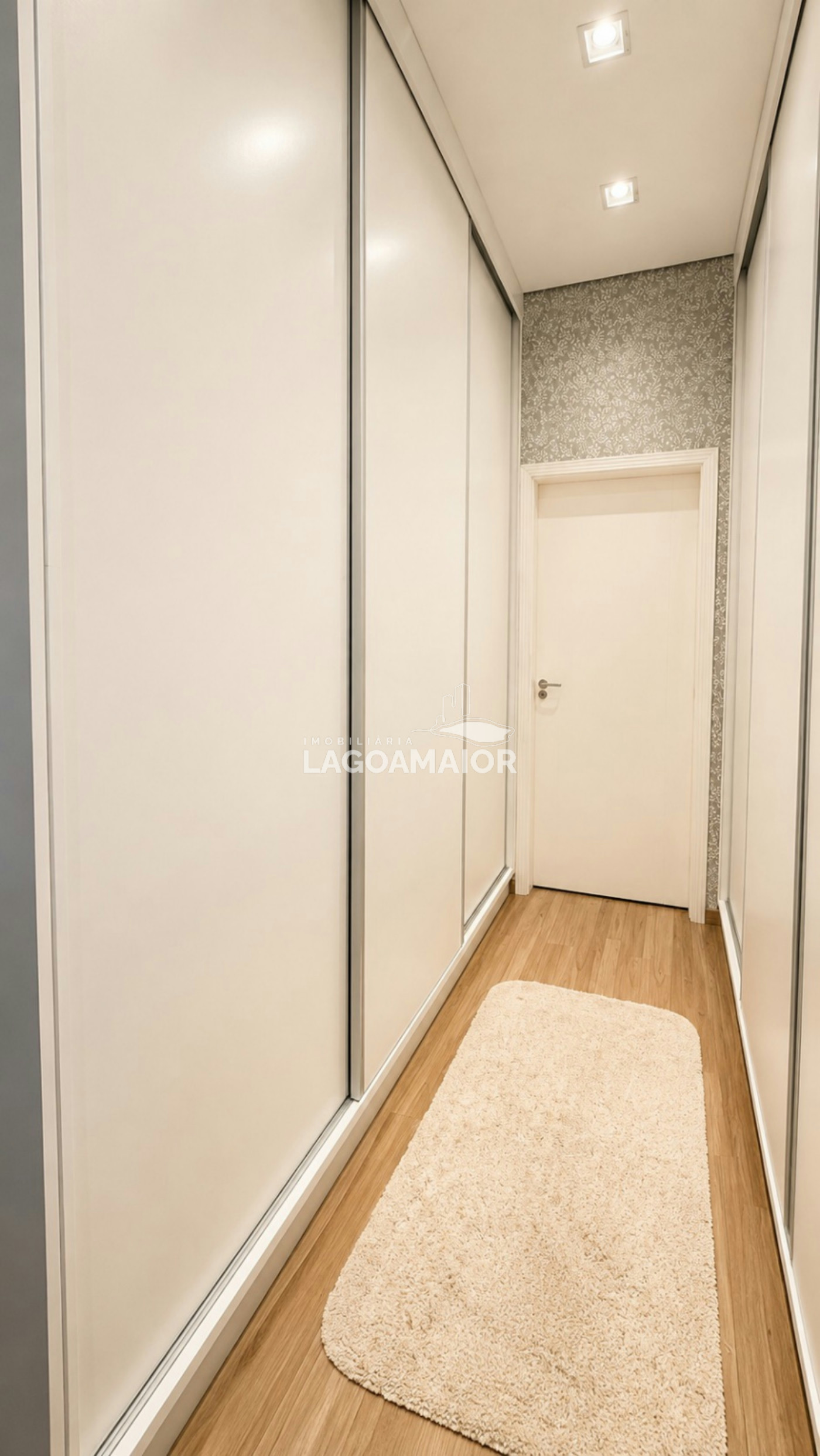 Casa à venda com 3 quartos, sendo 1 suíte, no condomínio Portal Das Àguas, Três Lagoas - MS