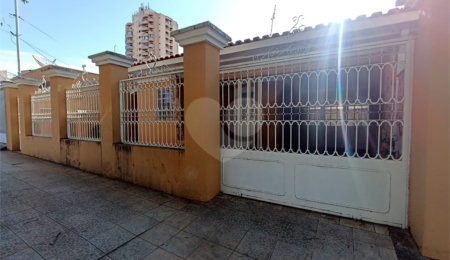 Casa à venda com 3 quartos, sendo 2 suítes,  no Centro, Itapetininga, SP