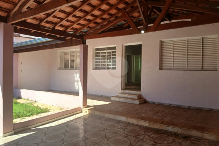 Casa à venda com 2 quartos, sendo 1 suíte, em Jardim Alvorada, Itapetininga, SP