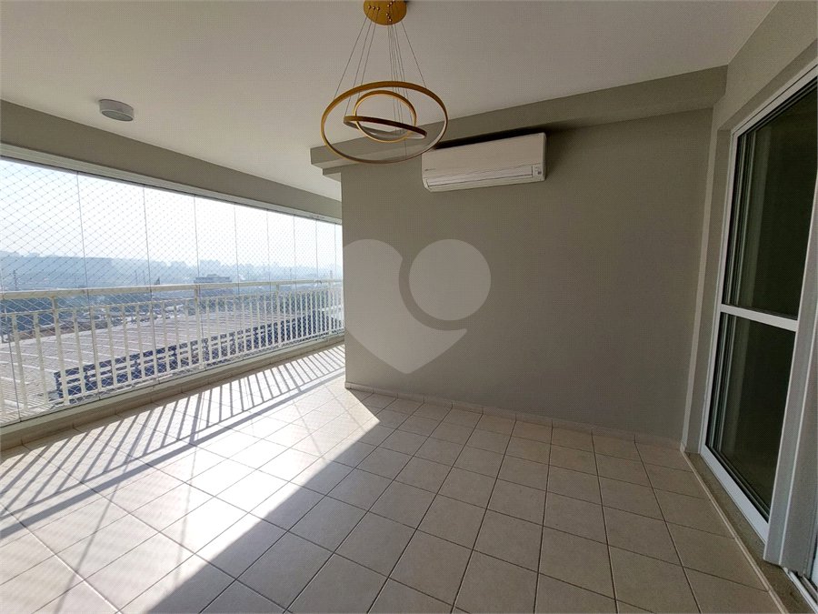 Apartamento à venda com 3 quartos, sendo 1 suíte, em Vila Leopoldina, São Paulo, SP