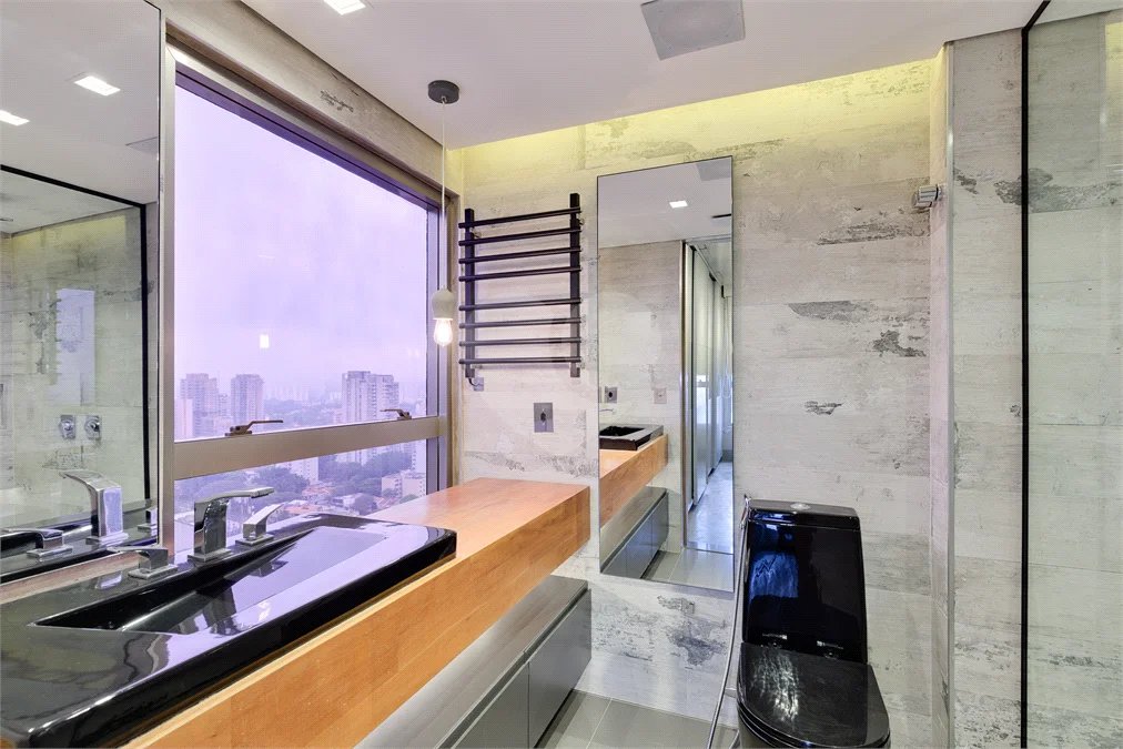 Apartamento à venda com 2 suítes em Alto da Boa Vista, São Paulo, SP