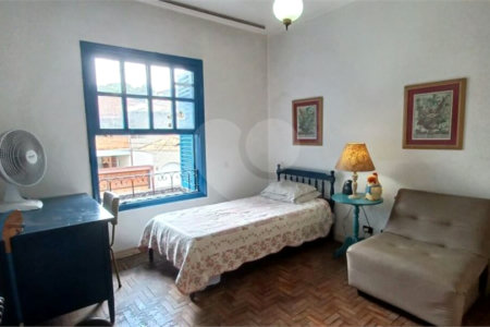 Sobrado à venda com 3 quartos, sendo 1 suíte, em Jardim Novo Mundo, São Paulo, SP