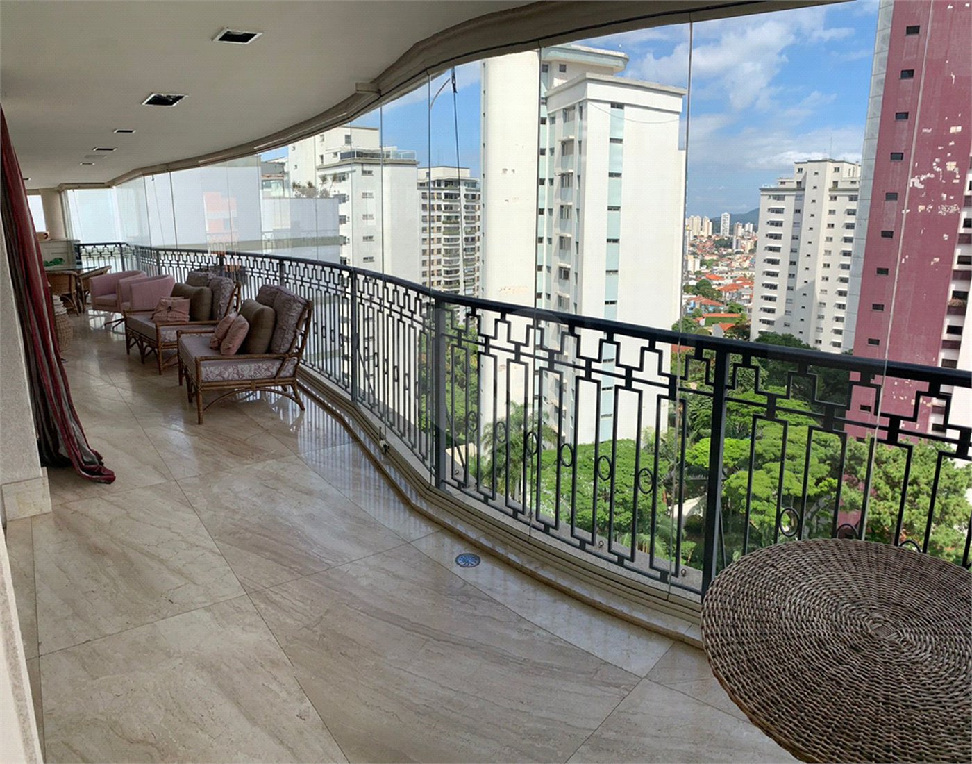 Apartamento à venda com 4 quartos, sendo 3 suítes,  em Santana, São Paulo, SP