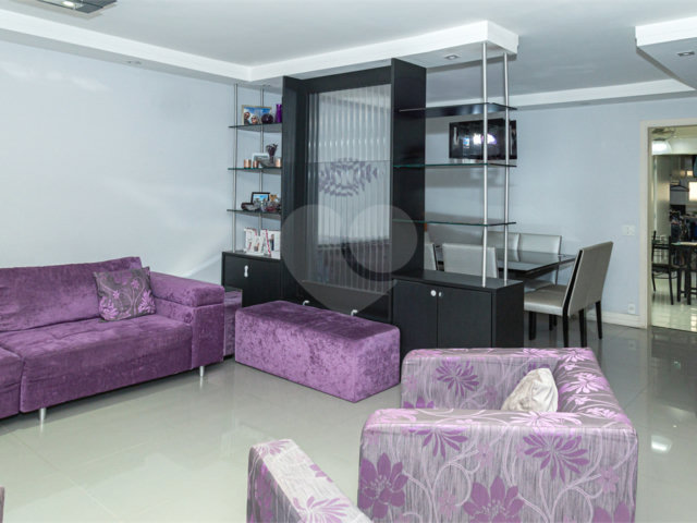 Apartamento à venda com 4 quartos, sendo 2 suítes,  em Moema, São Paulo, SP