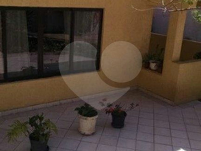 Casa Térrea à venda com 5 quartos, sendo 2 suítes,  em Jardim Vila Galvão, Guarulhos, SP