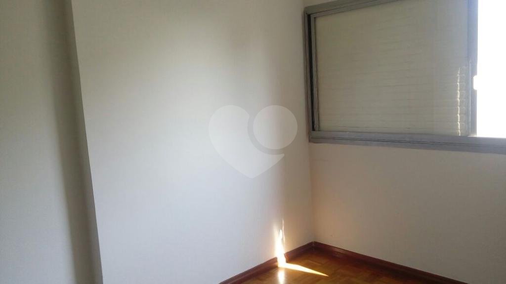 Apartamento à venda com 3 quartos, sendo 1 suíte,  em Campo Belo, São Paulo, SP