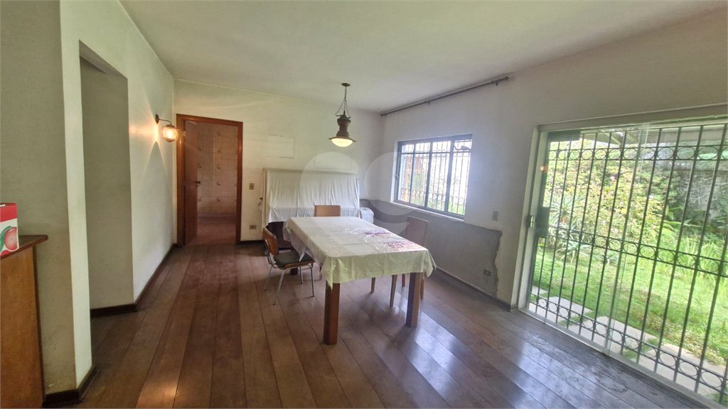 Sobrado à venda com 3 quartos, sendo 1 suíte, em Cidade São Francisco, São Paulo, SP