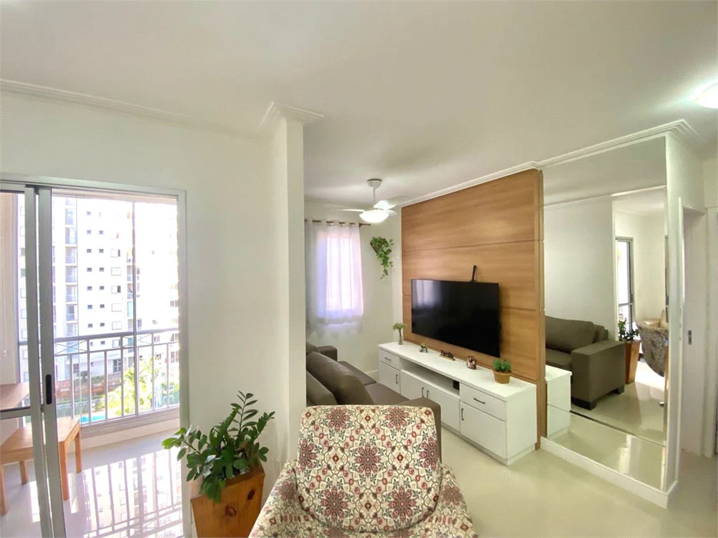 Apartamento à venda com 2 quartos, sendo 1 suíte, em Água Branca, São Paulo, SP