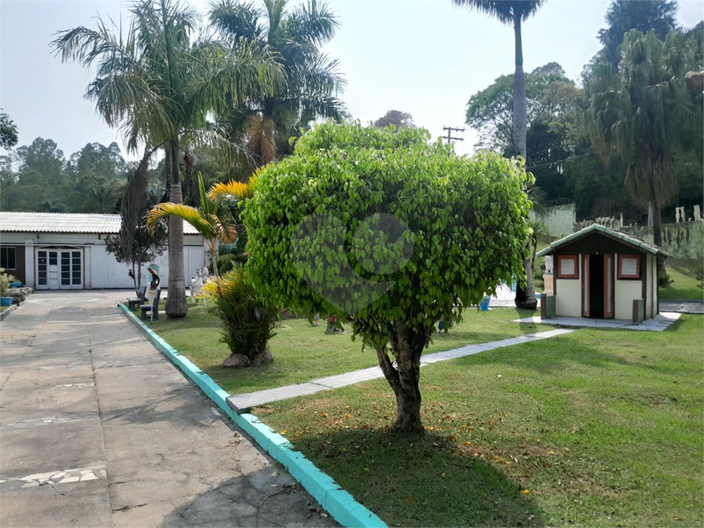 Chácara à venda ou para alugar com 20 quartos, sendo 10 suítes,  em Serra da Cantareira, Mairiporã, SP