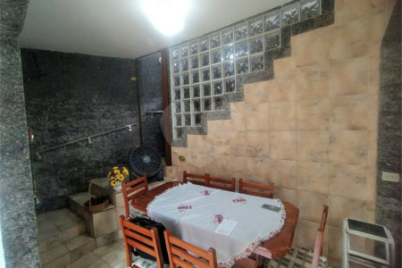Casa à venda com 4 quartos em Chora Menino, São Paulo, SP