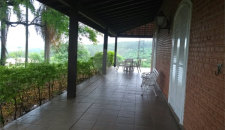 Sítio à venda com 5 suítes no Centro, Araçoiaba da Serra, SP