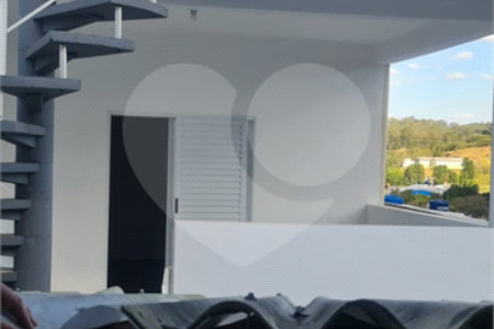 Sobrado à venda com 3 quartos, sendo 2 suítes, em Vila Granada, Mairinque, SP