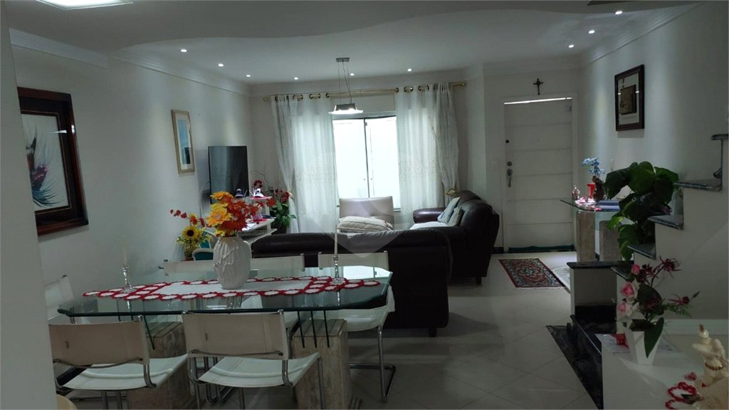 Casa à venda com 3 suítes no condomínio Itapuã XI, São Paulo - SP