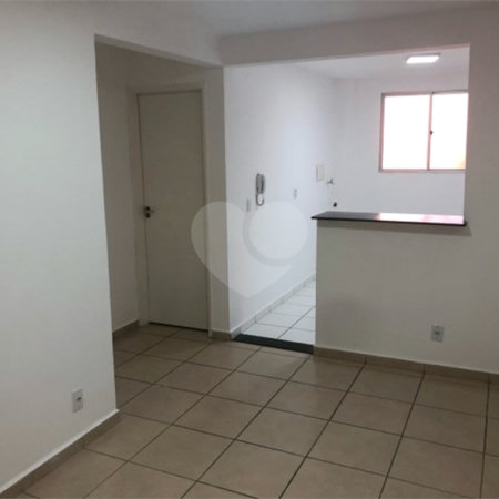 Apartamento no Condomínio Mont Royal