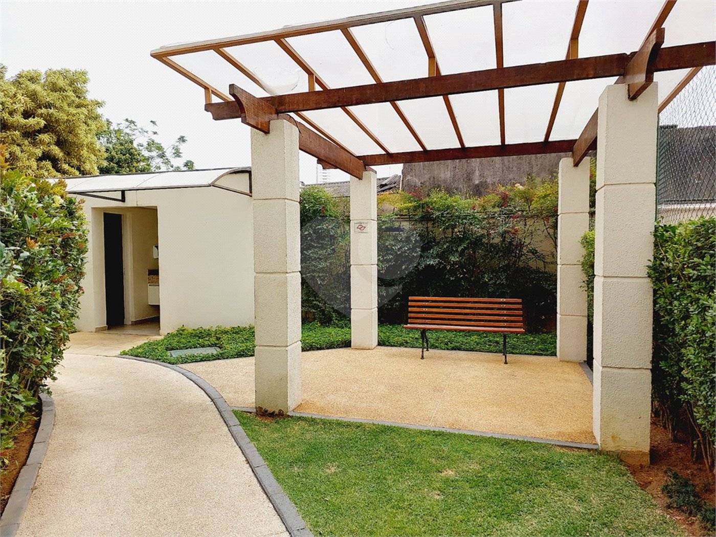 Apartamento à venda ou para alugar com 2 quartos em Vila Anastácio, São Paulo, SP