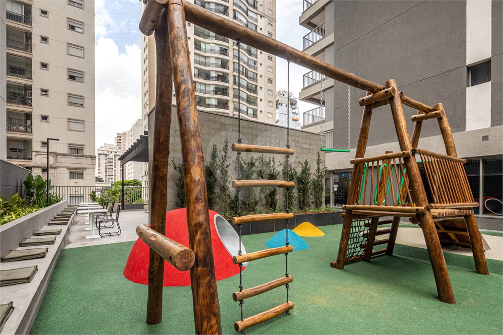 Apartamento à venda com 3 quartos, sendo 2 suítes, em Indianópolis, São Paulo, SP