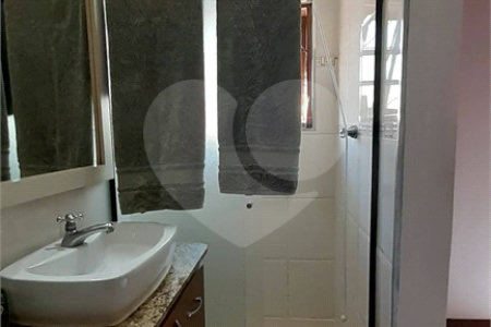 Casa à venda com 3 quartos, sendo 2 suítes, em Conjunto Habitacional Brás Cubas, Mogi das Cruzes, SP