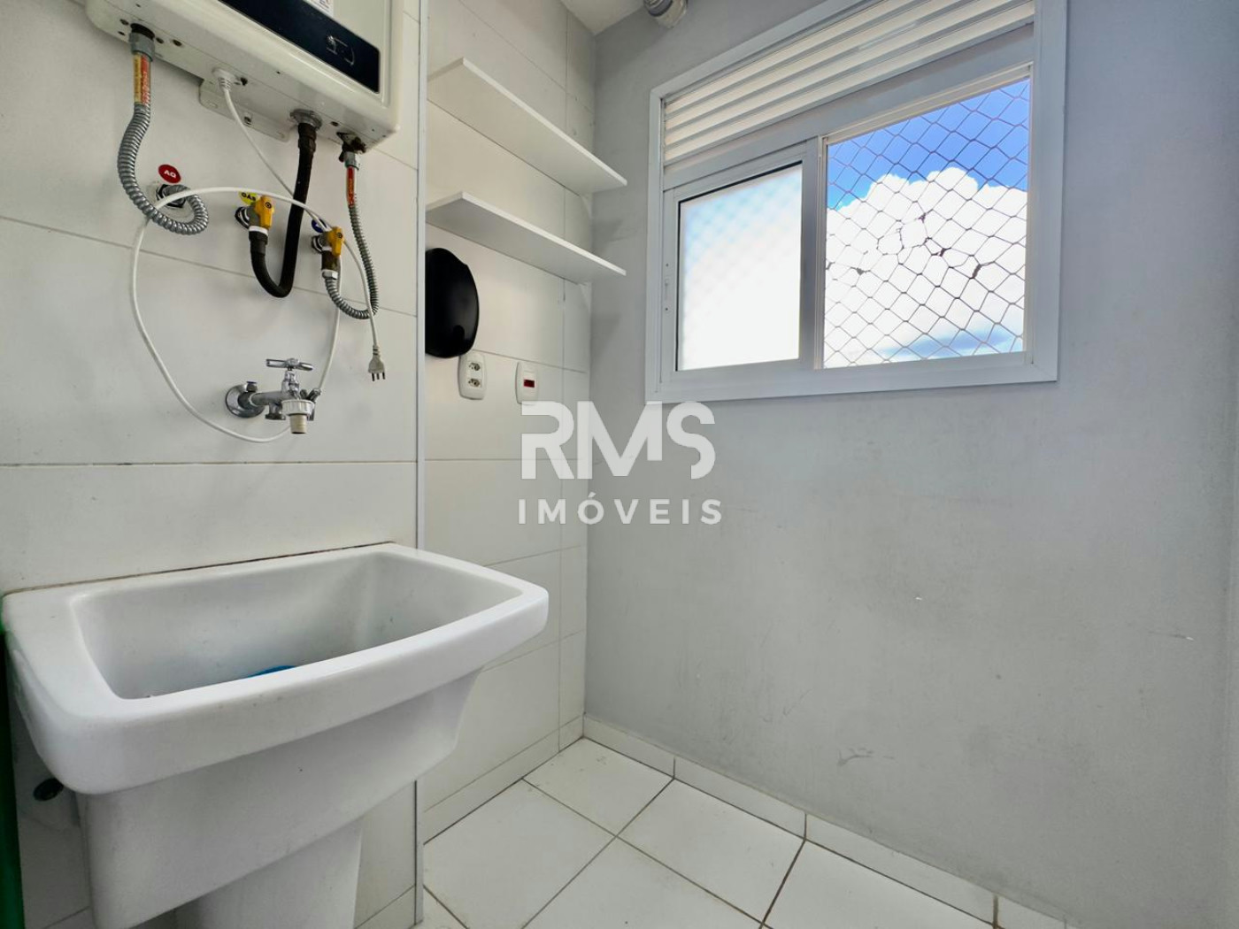 Apartamento à venda com 3 quartos, sendo 1 suíte, no condomínio Residencial Ilhas Mediterrâneo, Itu - SP