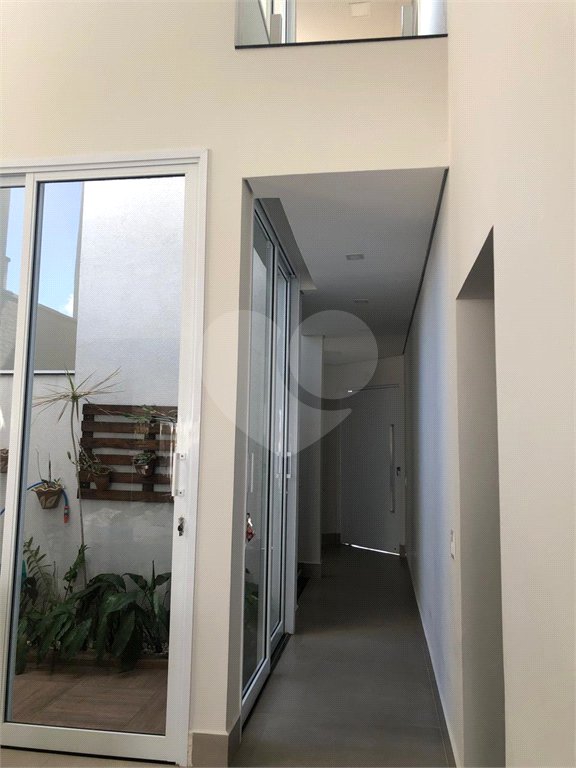 Casa à venda com 3 quartos, sendo 1 suíte,  no condomínio Costa das Areias, Salto - SP