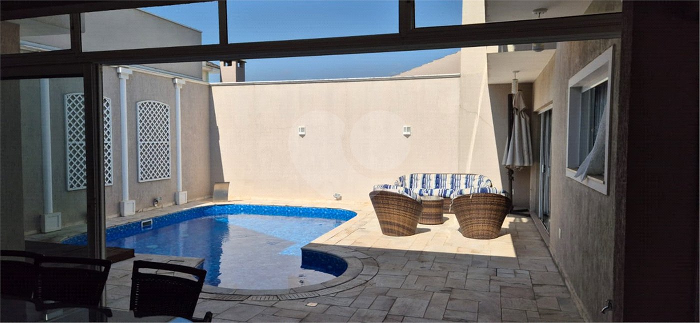 Casa à venda com 5 quartos, sendo 4 suítes, no condomínio Residencial Vilazul, Sorocaba - SP