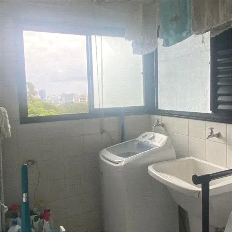 Duplex à venda com 2 quartos, sendo 1 suíte, em Paraíso do Morumbi, São Paulo, SP