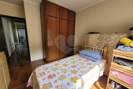 Sobrado à venda com 3 quartos, sendo 1 suíte, em Jardim Líbano, São Paulo, SP