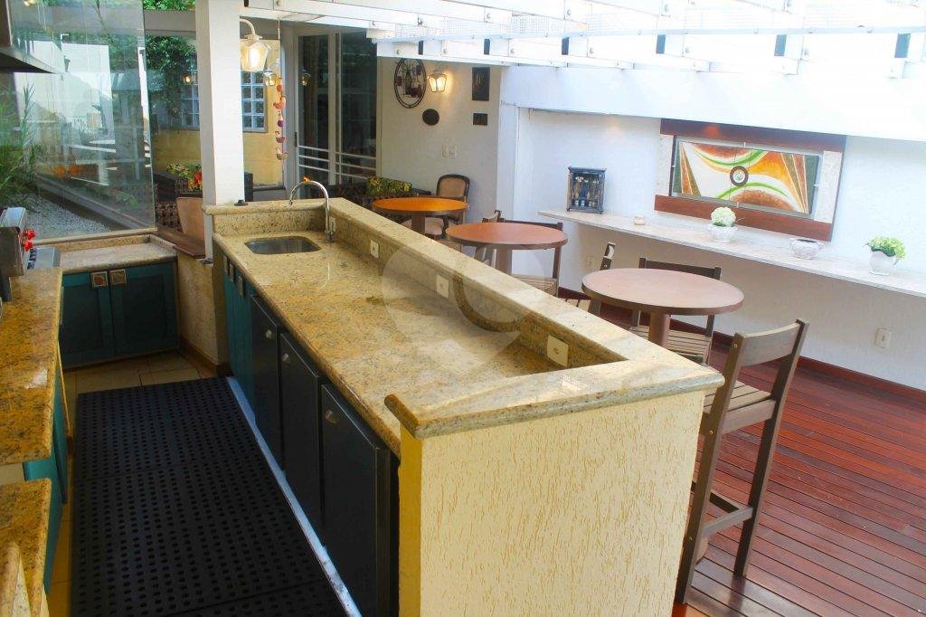 Casa à venda ou para alugar com 5 suítes no condomínio Arataca, São Paulo - SP