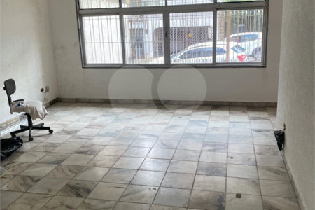 Casa térrea com 280m2, 3 dorms. - Saúde