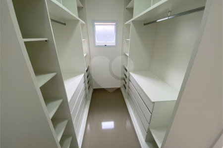Casa à venda com 3 quartos, sendo 1 suíte,  no condomínio Terras do Vale, Caçapava - SP