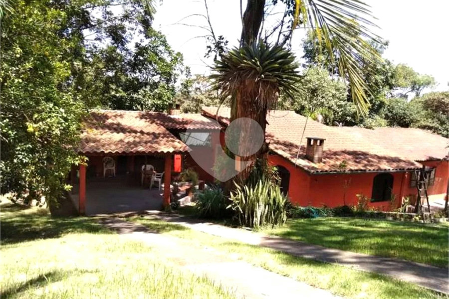 Casa Térrea à venda com 5 quartos, sendo 4 suítes, em Serra da Cantareira, Mairiporã, SP