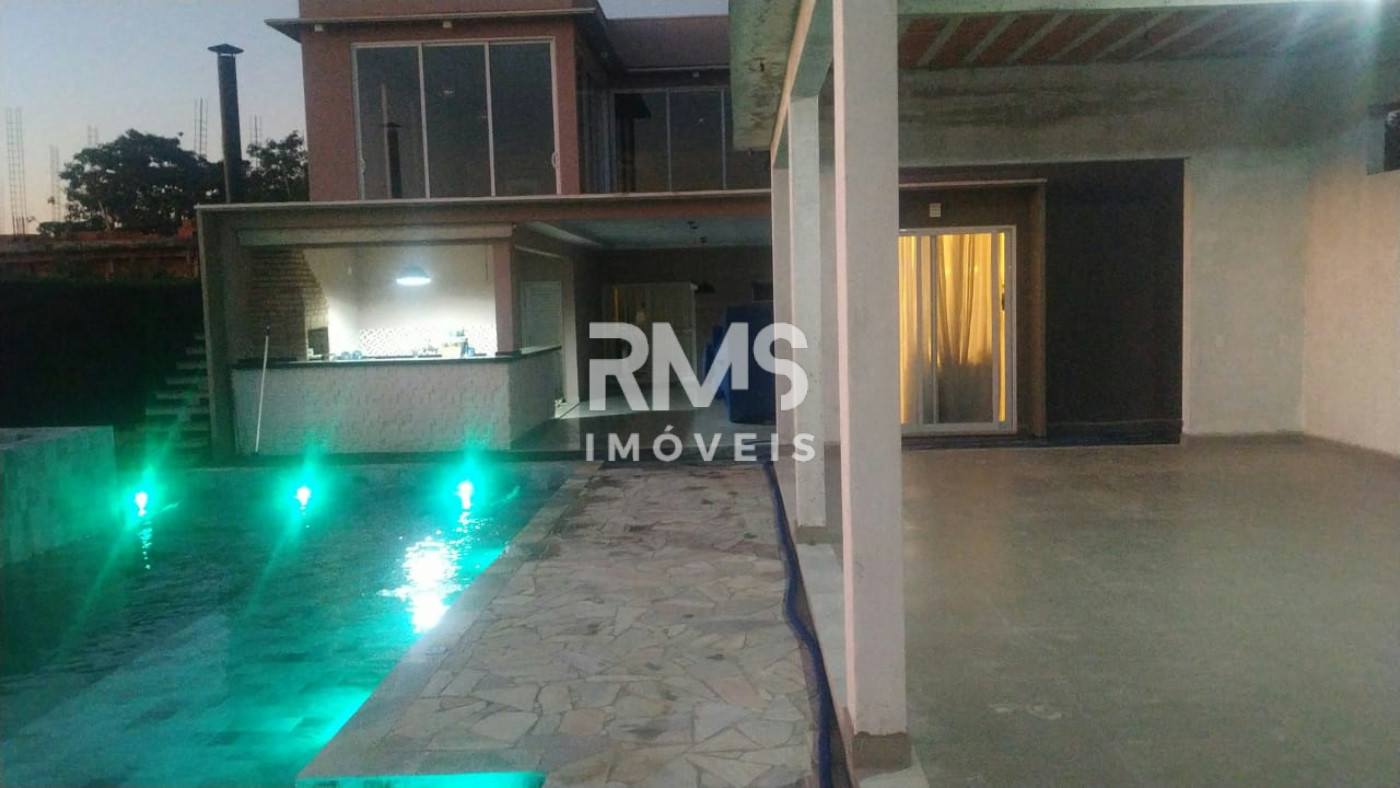 Casa à venda ou para alugar com 3 quartos, sendo 1 suíte,  no condomínio Terras de Mont Serrat, Salto - SP