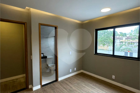 Casa à venda com 5 quartos, sendo 4 suítes, no condomínio Grand Park, Rio de Janeiro - RJ