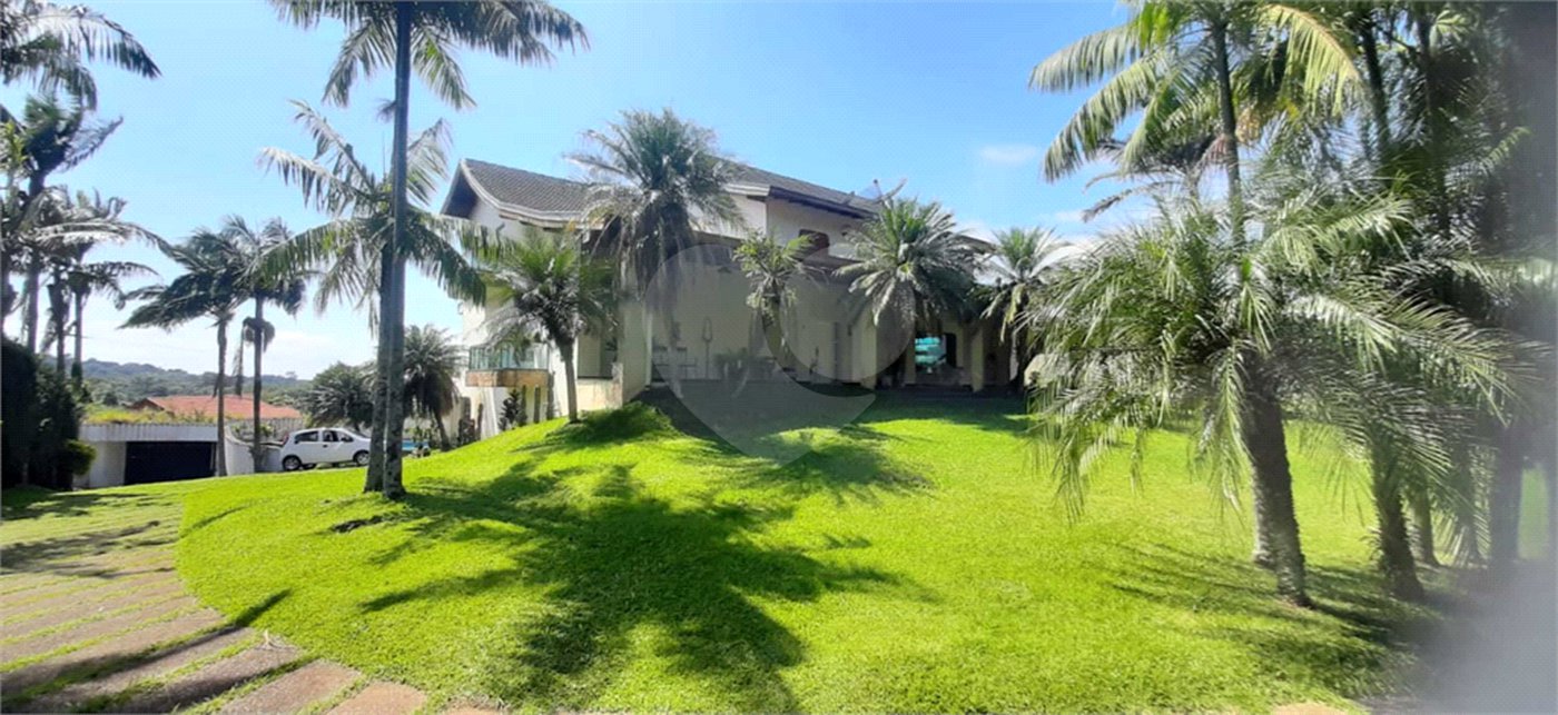 Casa à venda com 4 suítes no condomínio Parque Imperial da Cantareira, Mairiporã - SP