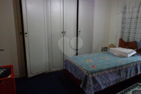 Casa à venda com 4 quartos, sendo 2 suítes,  em Jardim Bonfiglioli, São Paulo, SP