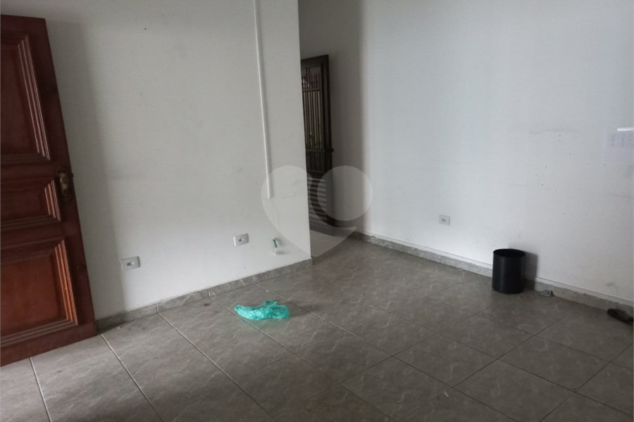 Sobrado à venda com 3 quartos, sendo 2 suítes, em Parada Inglesa, São Paulo, SP